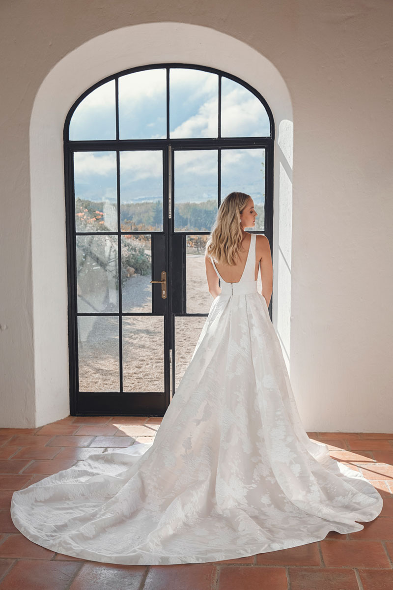 Bridal-Dress-cat-Phaedra_1091-1