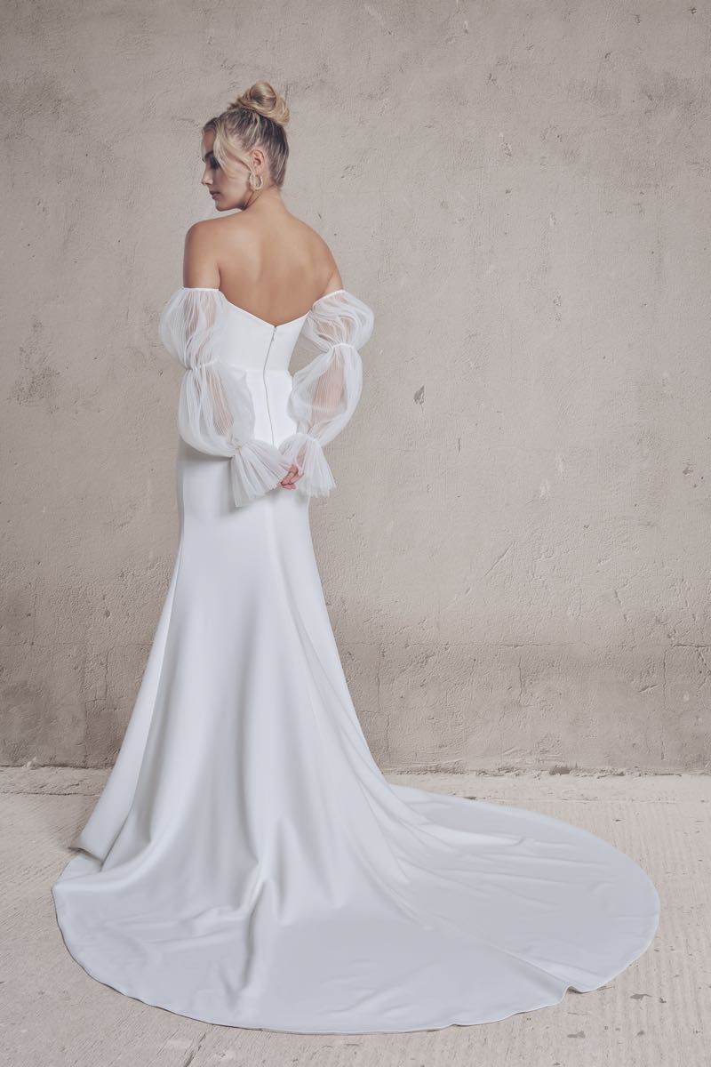 Em-dress6-wall-137