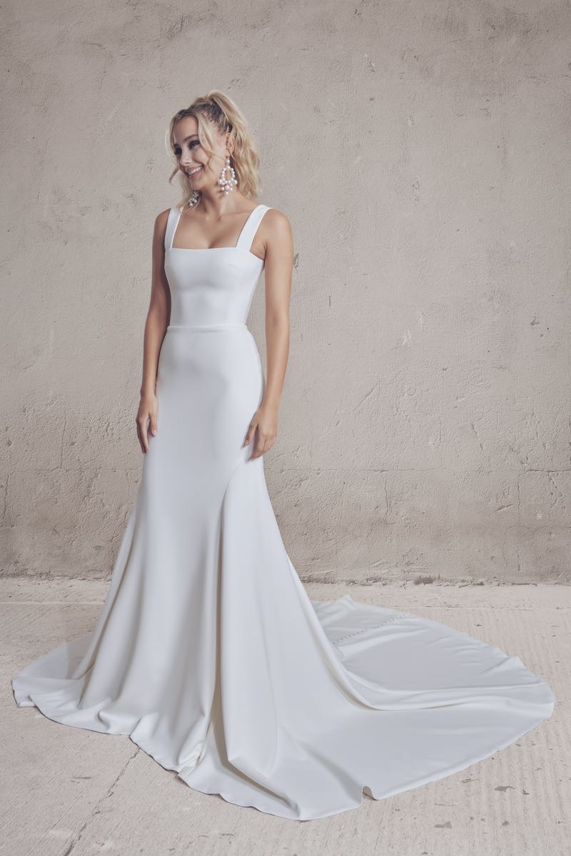 Gia-Dress4-wall-115