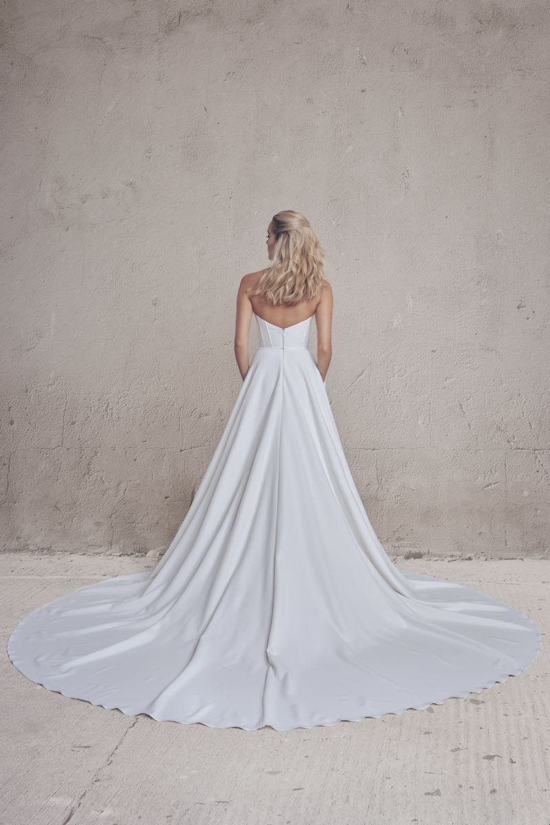 Rue-dress10-wall-129
