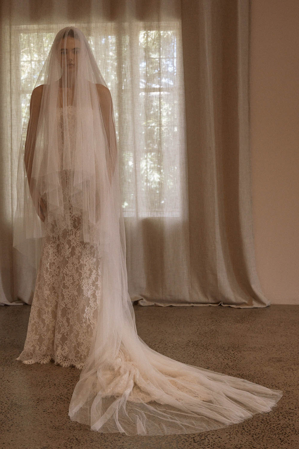 17 Vivienne_7584-veil-port-x