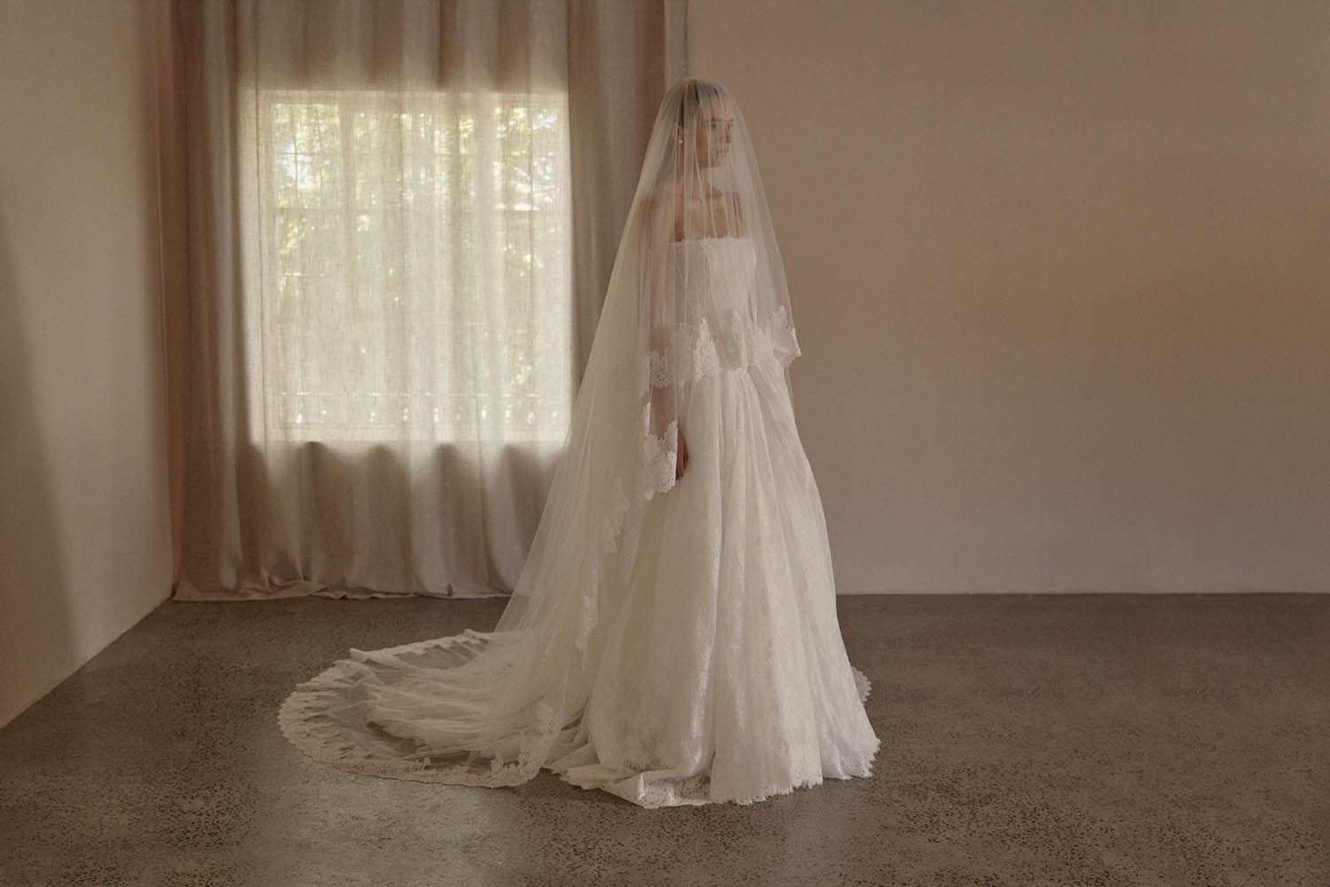 Amelie_1687-10-veil-land