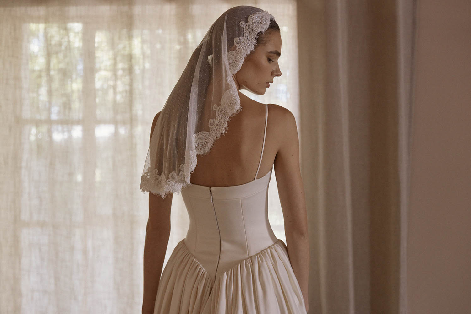Anis_0656-veil-land