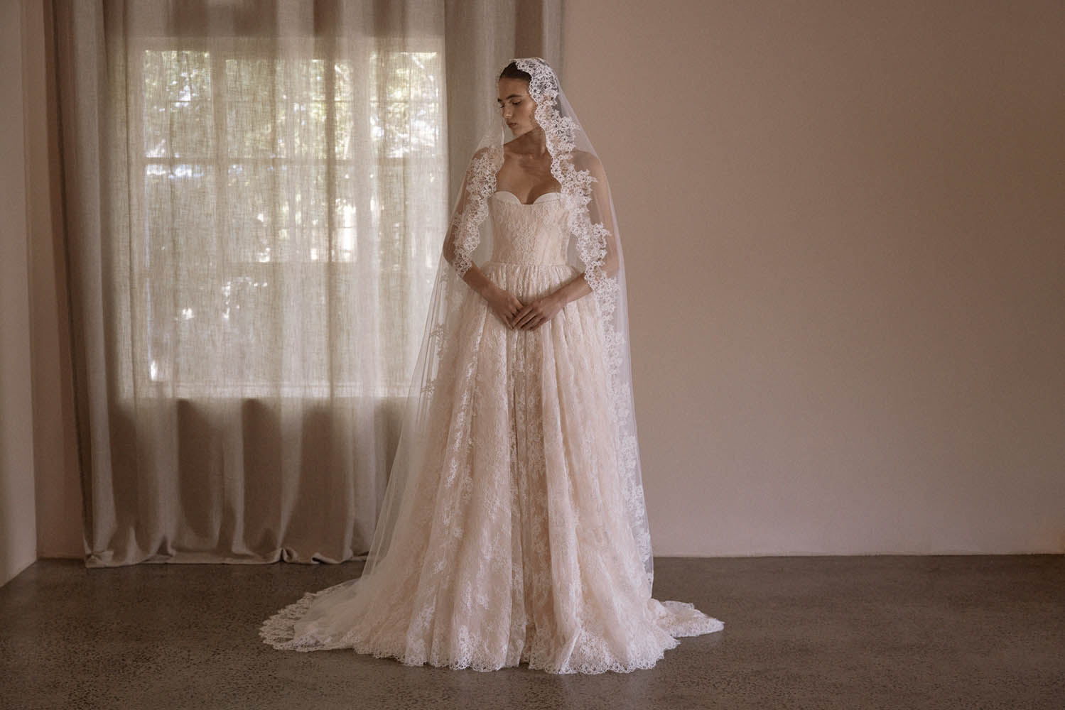 Josephine_10038-24-veil-land