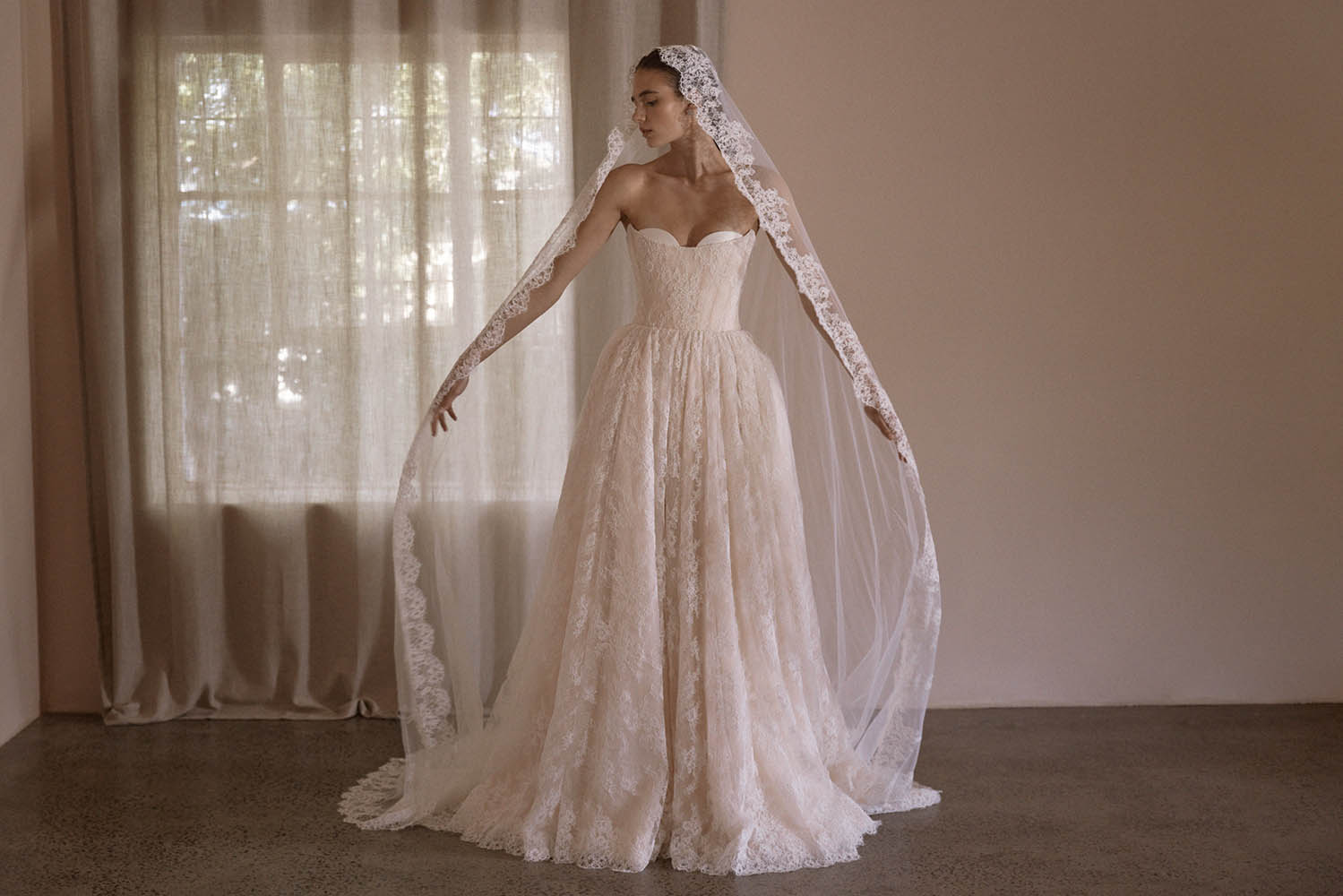 Josephine_10059-26-veil-land