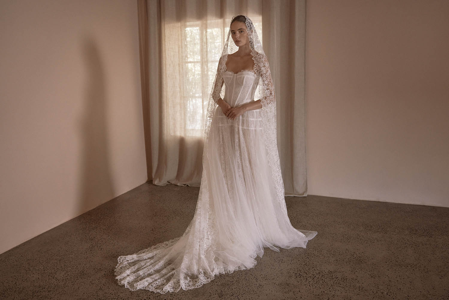Margaux_8794-veil-land